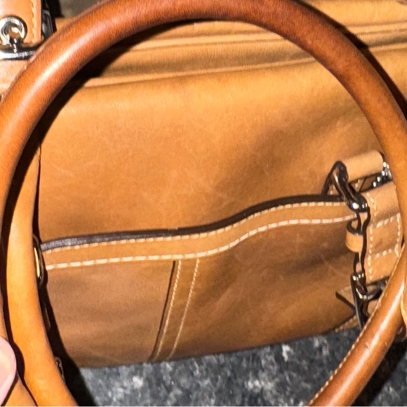 Coach Pre-owned Brown Hamptons Leather Purse - Picture 14 of 16